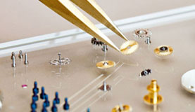 哈尔滨爱彼指定维修门店打开表壳